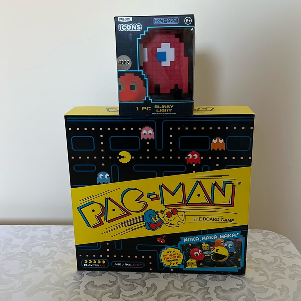 Pac-Man game and light NEW